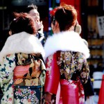 着物姿の若い女性